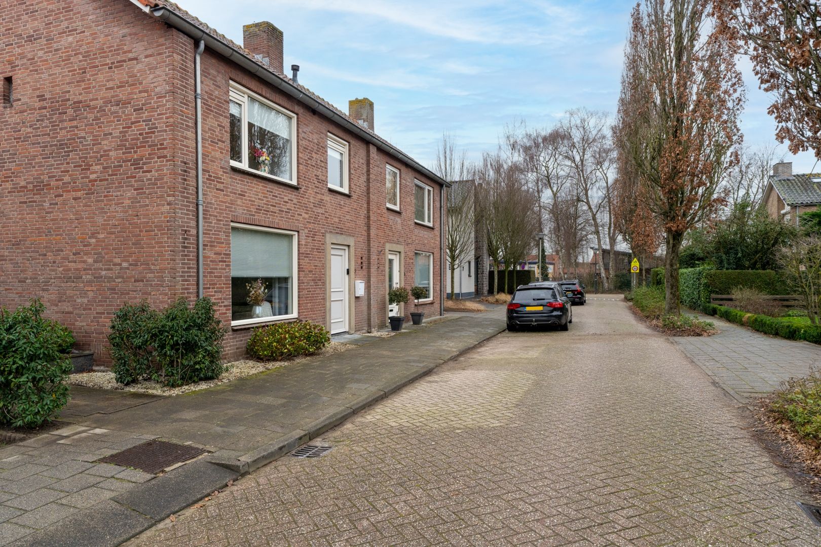 Photo 27 of Burgemeester Dekkersstraat 3