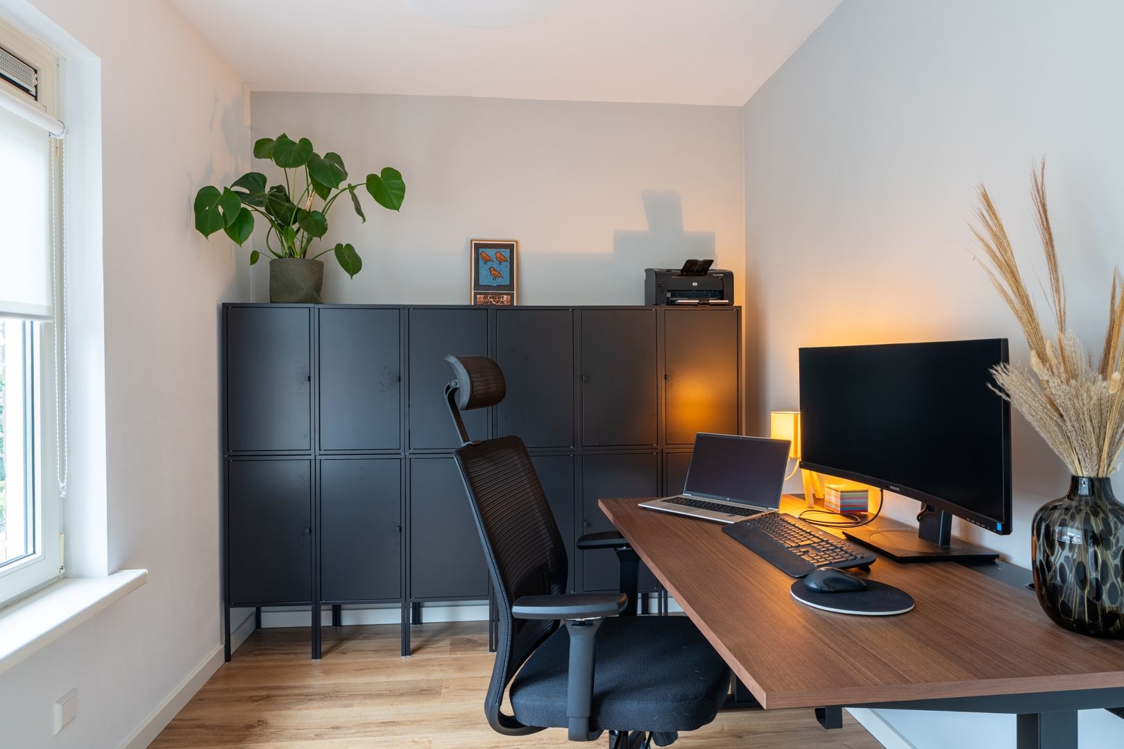 Photo 18 of Burgemeester Dekkersstraat 3