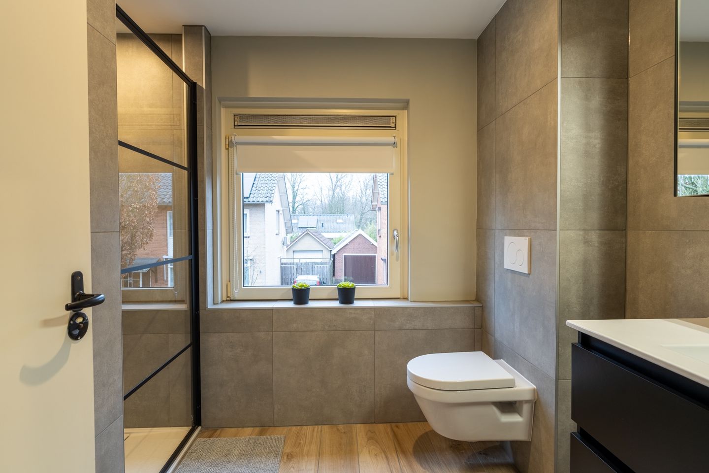 Photo 20 of Burgemeester Dekkersstraat 3