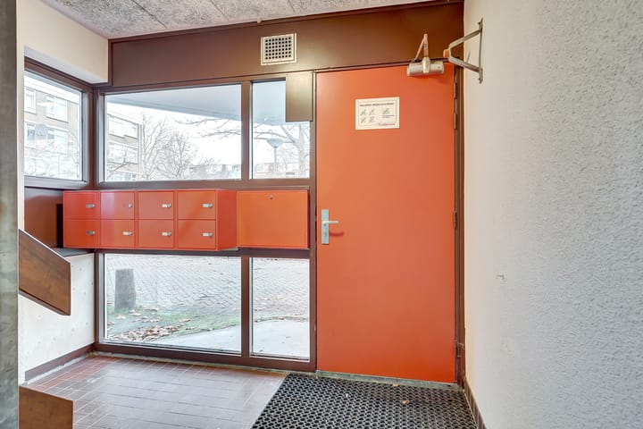 Photo 4 of Tussendek 1