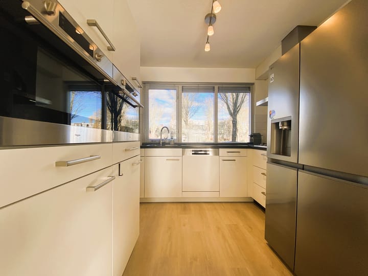 Foto 8 van Schweitzerlaan 11