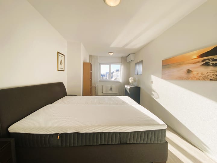 Foto 12 van Schweitzerlaan 11