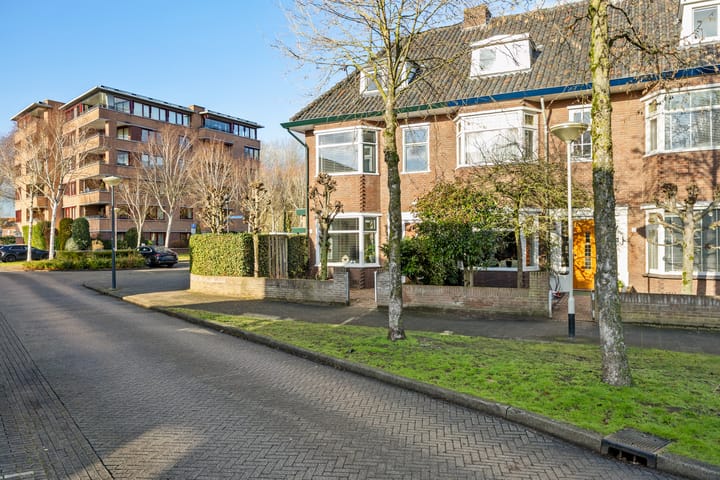 Photo 6 of Beatrixstraat 1