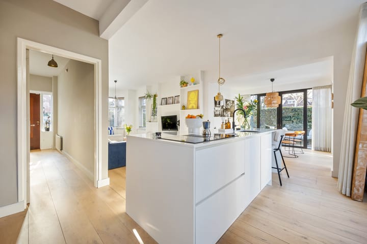 Photo 14 of Beatrixstraat 1