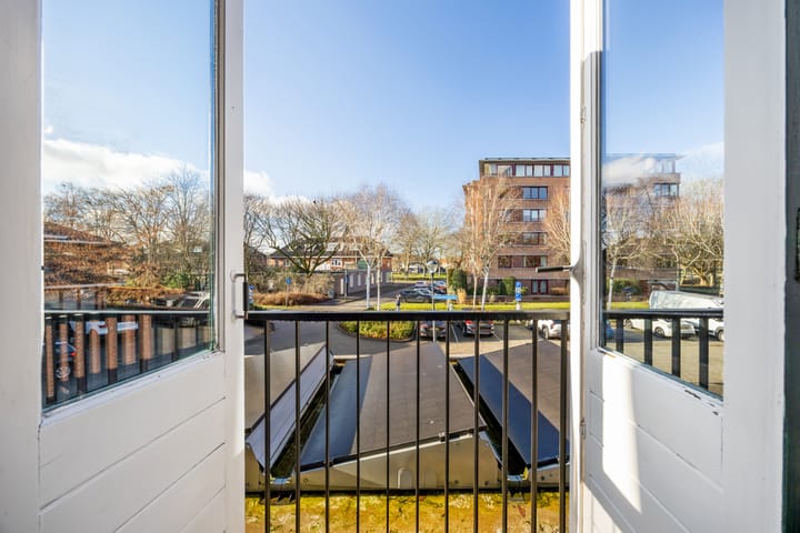 Photo 36 of Beatrixstraat 1