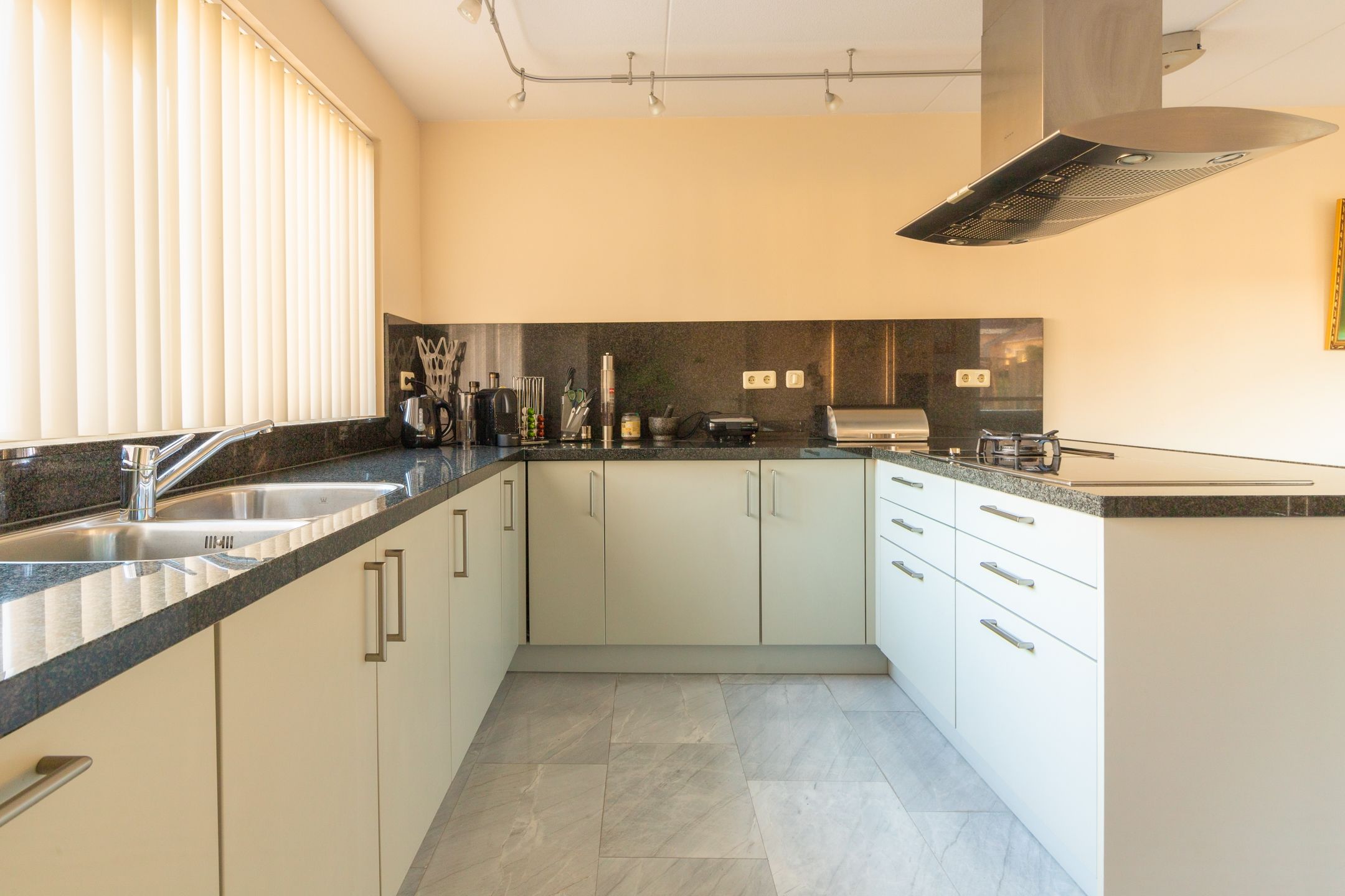 Photo 12 of Kerklaan 2