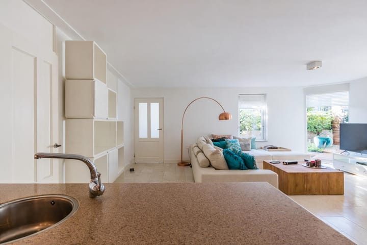 Foto 10 van Buñuellaan 42