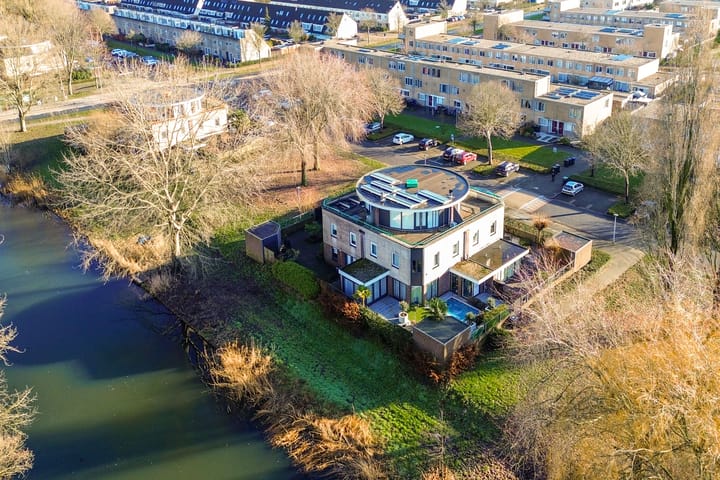 Foto 40 van Buñuellaan 42