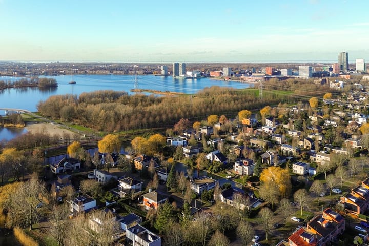 Foto 42 van Buñuellaan 42