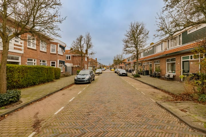 Foto 32 van Karel van Manderstraat 49