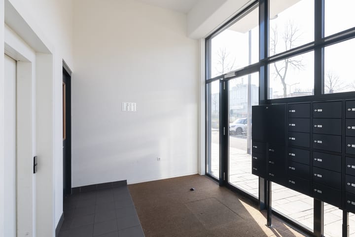 Foto 11 van Makelaarstraat 10-A