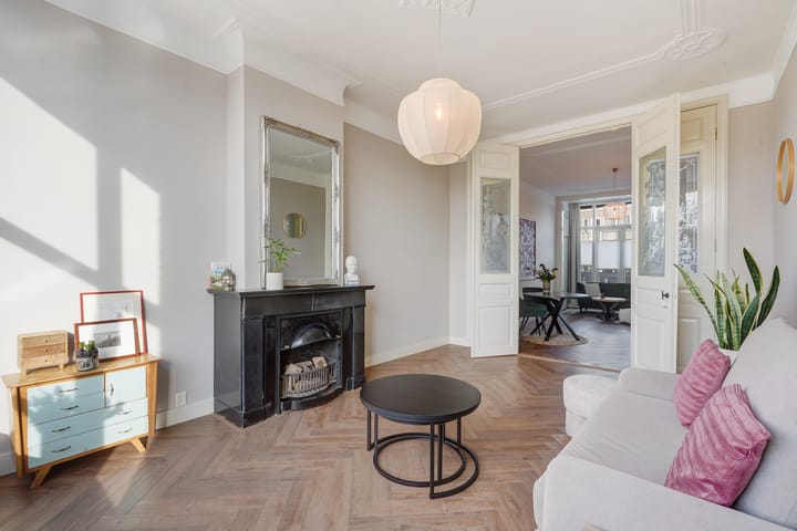 Photo 2 of Valkenboskade 227