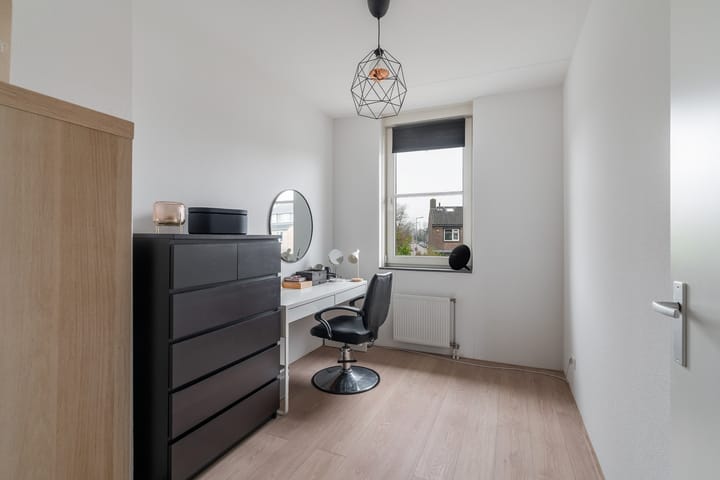 Photo 20 of Voorneveldstraat 10