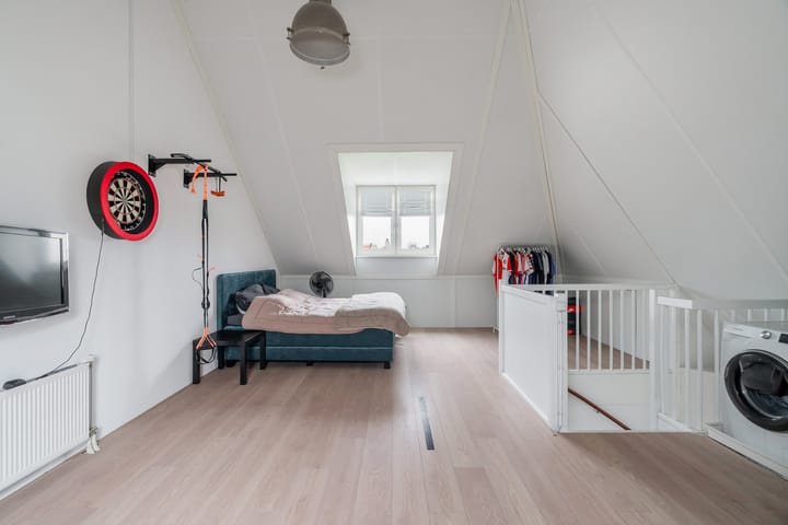 Photo 25 of Voorneveldstraat 10