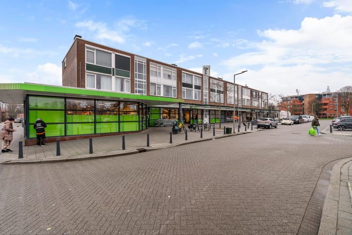 Photo 35 of Voorneveldstraat 10