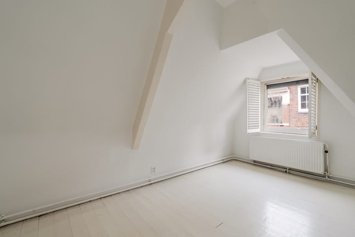 Foto 46 van Laurierstraat 27-2