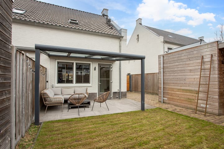 Photo 2 of Lucashoef 6