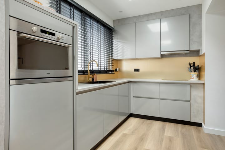 Photo 3 of Jasmijn 4