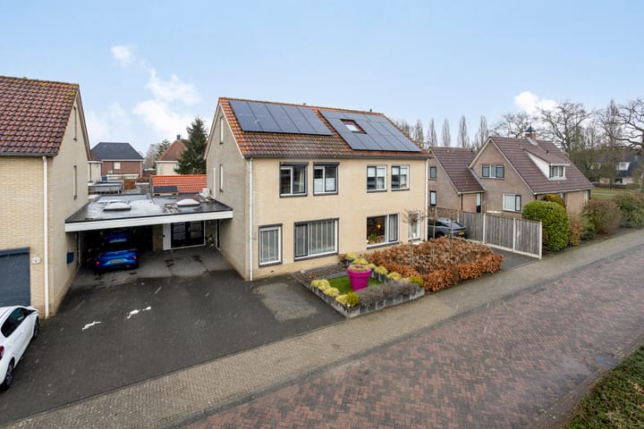 Photo 4 of Jasmijn 4