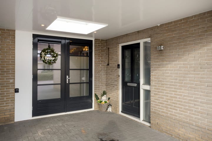 Photo 6 of Jasmijn 4