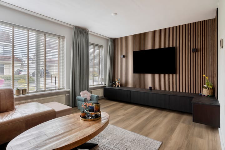 Photo 12 of Jasmijn 4