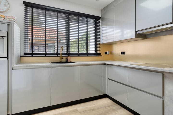 Photo 18 of Jasmijn 4