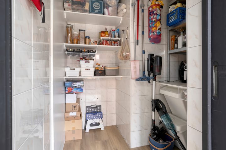 Photo 21 of Jasmijn 4