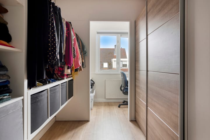 Photo 27 of Jasmijn 4