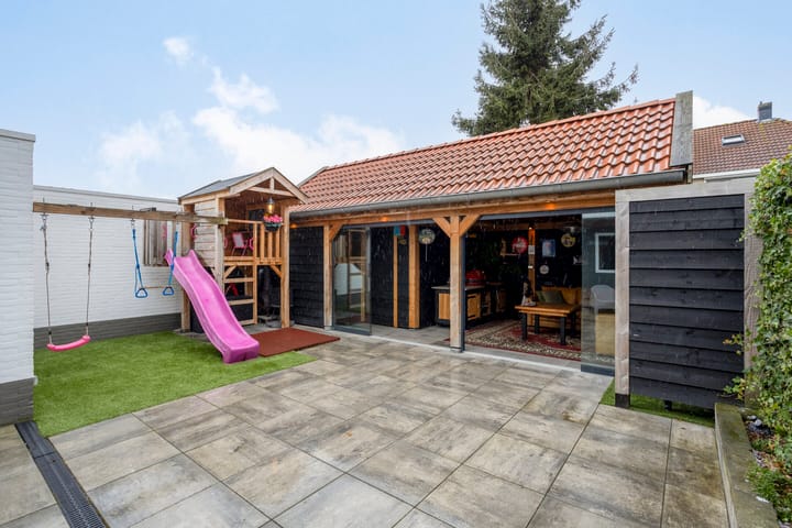 Photo 40 of Jasmijn 4