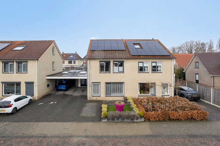 Photo 46 of Jasmijn 4