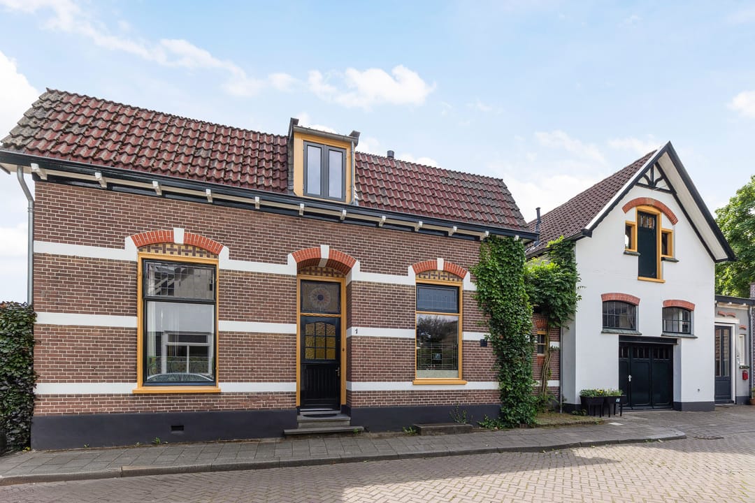 Foto 2 van Celebeslaan 1