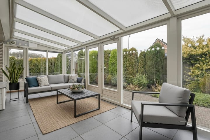 Foto 3 van Wicherserf 32