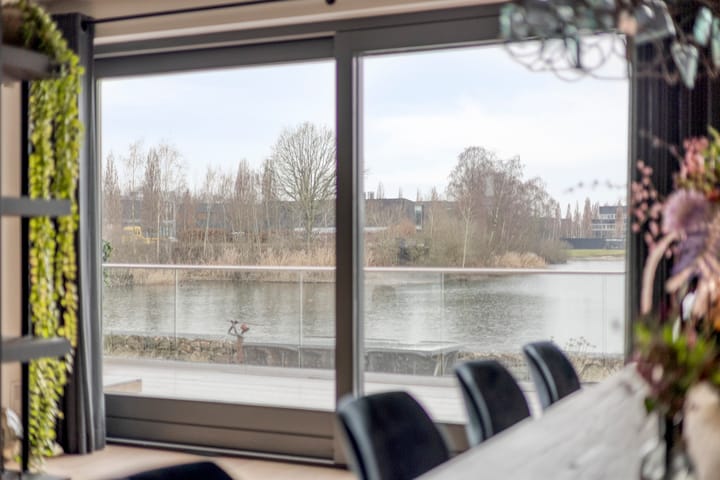 Foto 13 van Oeverzwaluw 7