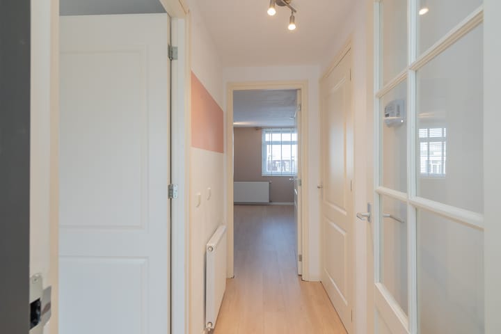 Foto 22 van Veerstraat 75-3