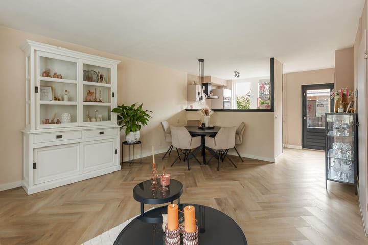 Photo 4 of Weerselosestraat 28