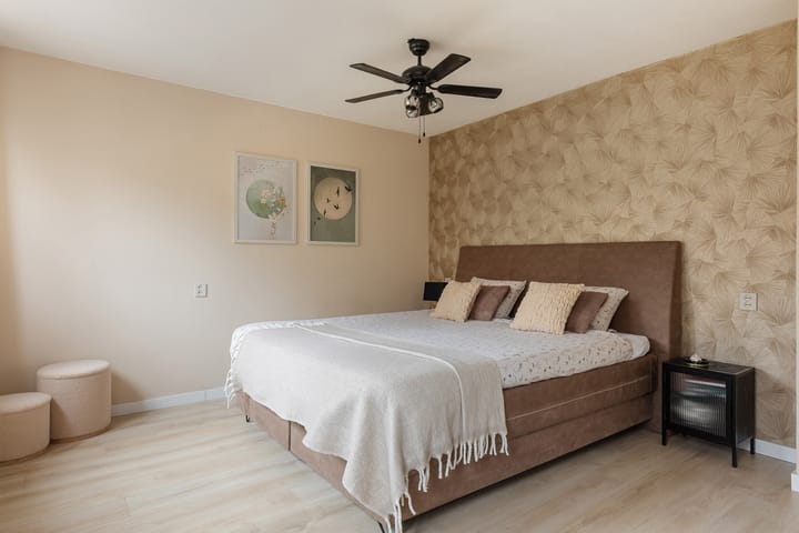 Foto 7 van Weerselosestraat 28