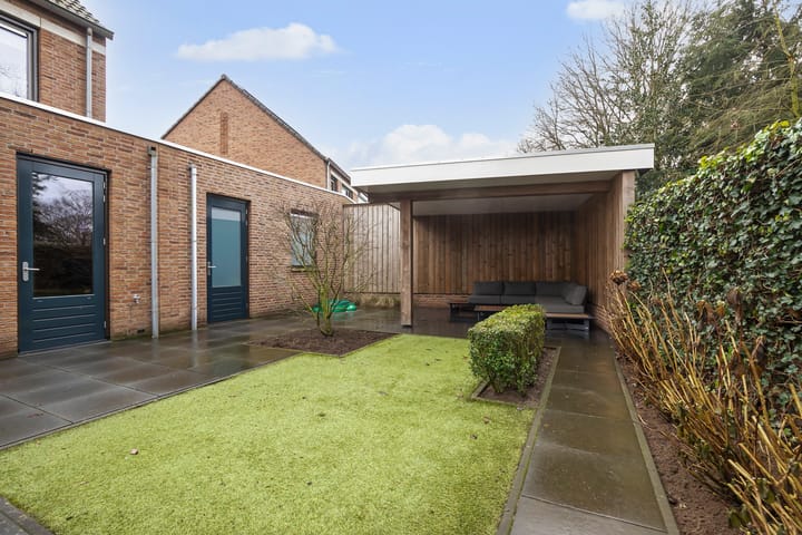 Foto 2 van Heeckerenhof 8