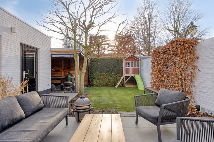 Photo 4 of Bernhardstraat 36