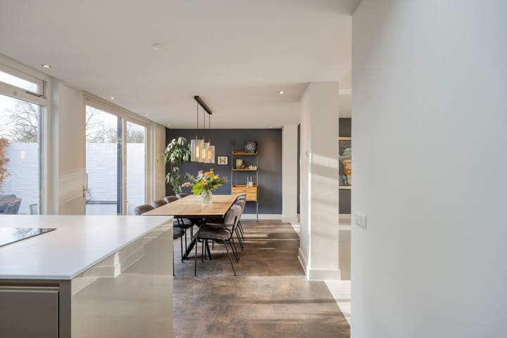 Photo 24 of Bernhardstraat 36