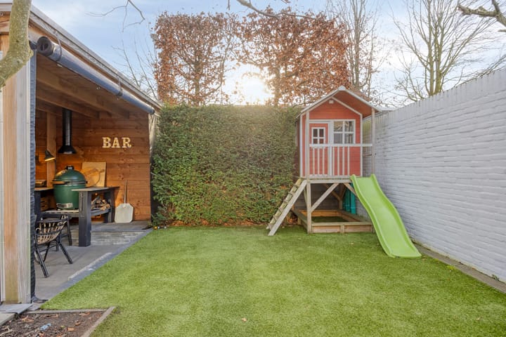 Photo 48 of Bernhardstraat 36