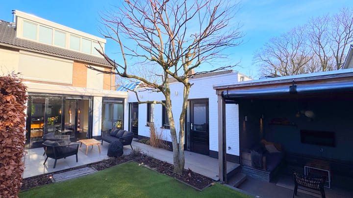 Photo 51 of Bernhardstraat 36