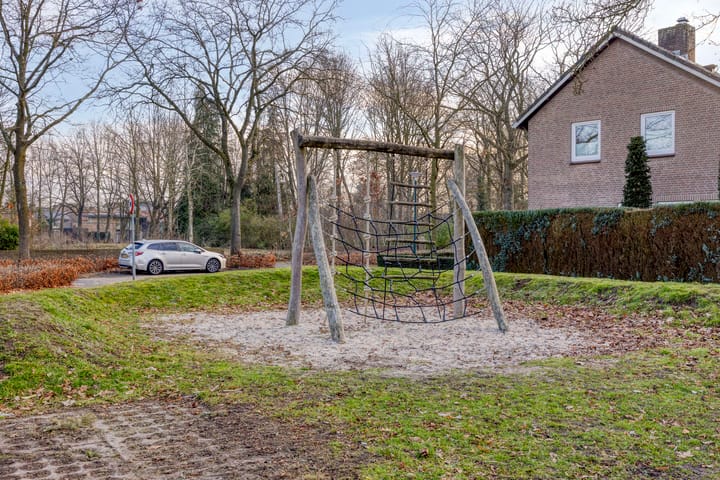 Photo 57 of Bernhardstraat 36