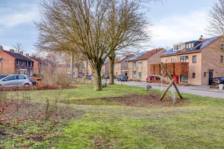 Photo 58 of Bernhardstraat 36