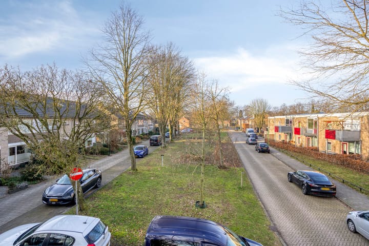 Photo 60 of Bernhardstraat 36