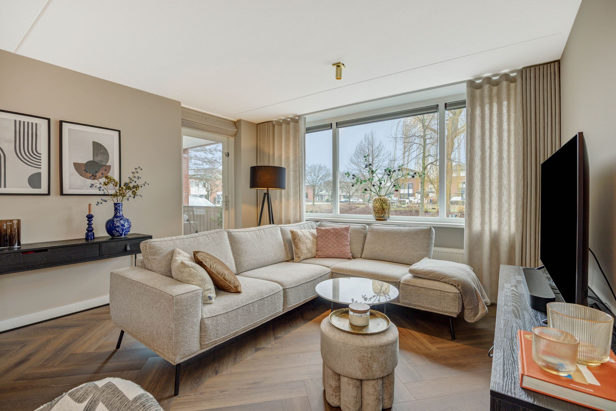 Photo 6 of Schout van Raesfeltstraat 1