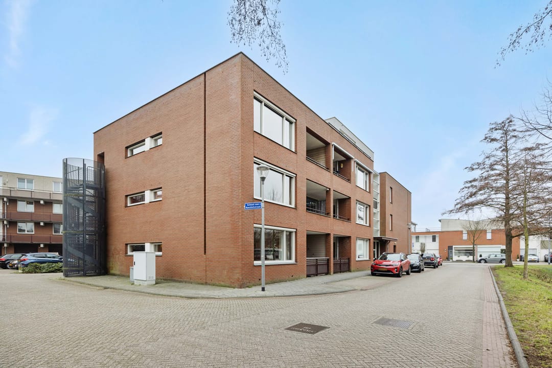 Photo 23 of Schout van Raesfeltstraat 1