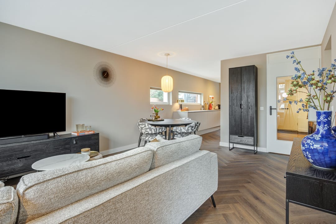 Photo 11 of Schout van Raesfeltstraat 1