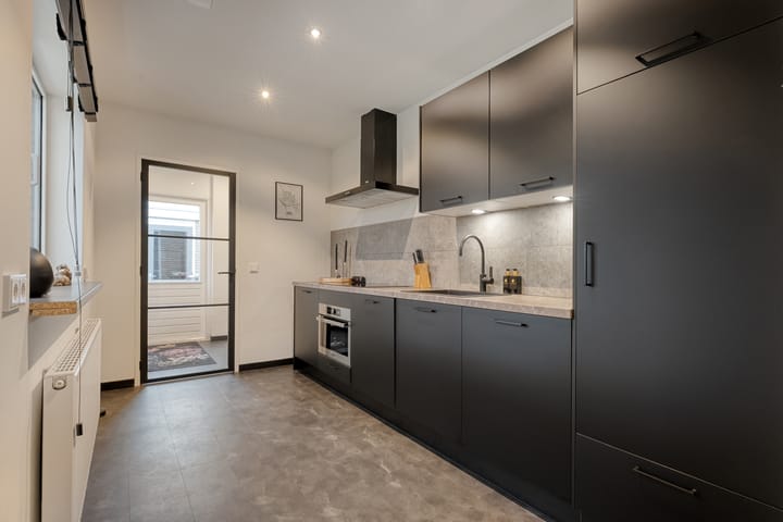 Photo 3 of Van Bemmelstraat 31