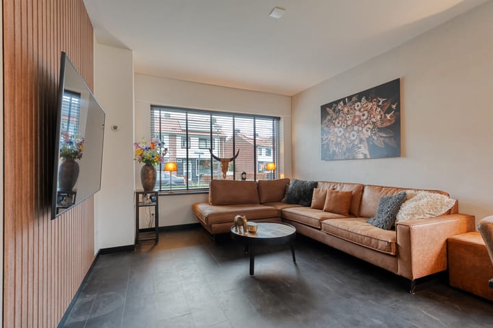 Photo 8 of Van Bemmelstraat 31