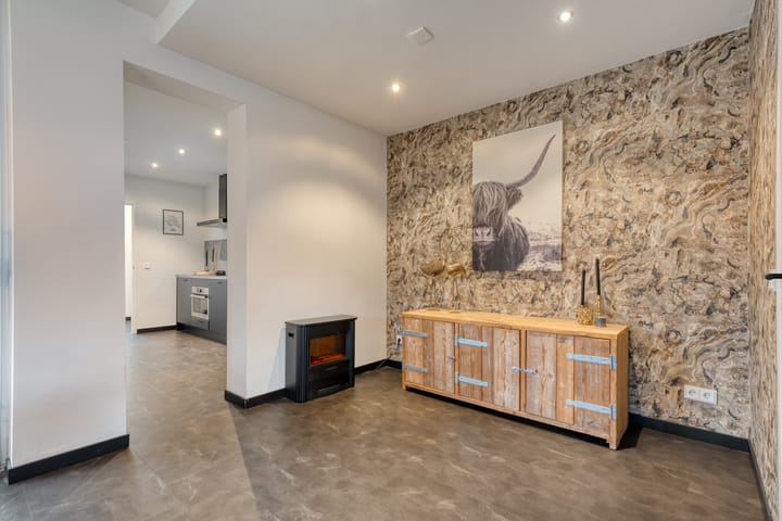 Photo 10 of Van Bemmelstraat 31